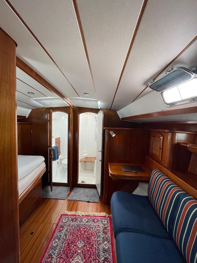 Beautiful And Comfortable Sailboat With Secure Parking Available Hotel Barcelona Exterior photo